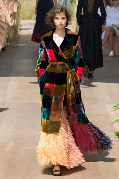 Look 28